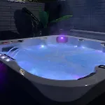 La Biche Au Bois Piscine Chauffee Jacuzzi * Cazals