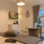 La Biche Au Bois Piscine Chauffee Jacuzzi * Cazals