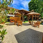 La Biche Au Bois Piscine Chauffee Jacuzzi Dom wakacyjny *