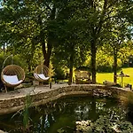 La Biche Au Bois Piscine Chauffee Jacuzzi Cazals (Lot)