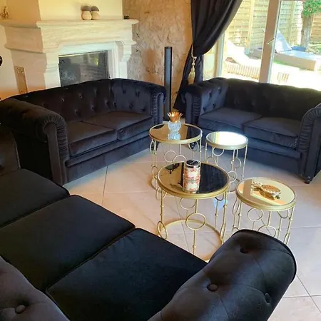 La Biche Au Bois D Hôtes