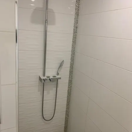 La Biche Au Bois D Hôtes Cazals (Lot)