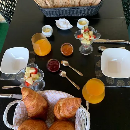 Hébergement de vacances La Biche Au Bois D Hôtes Cazals (Lot)