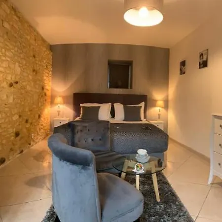 La Biche Au Bois Piscine Chauffee Jacuzzi *
