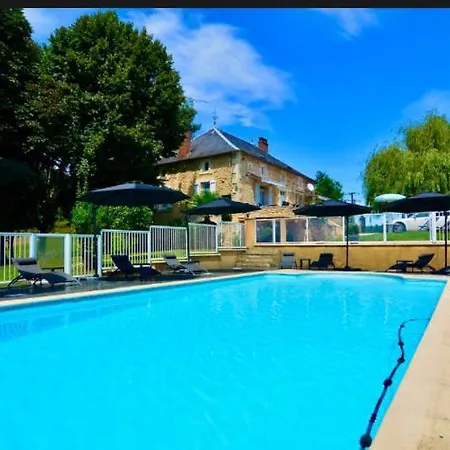 La Biche Au Bois Piscine Chauffee Jacuzzi Feriehus