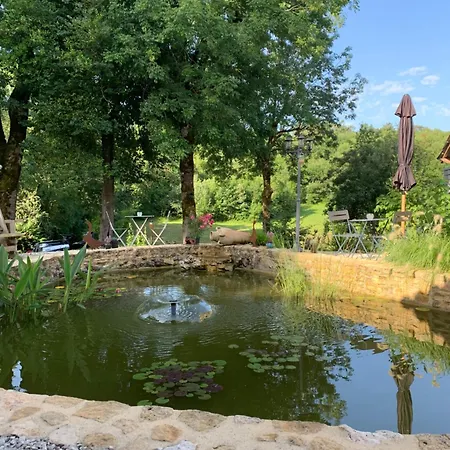 Hébergement de vacances La Biche Au Bois D Hôtes Cazals (Lot)