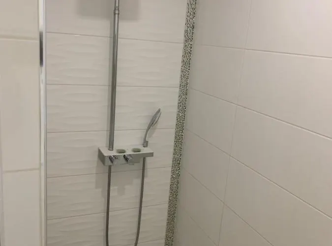 La Biche Au Bois Piscine Chauffee Jacuzzi Cazals (Lot)