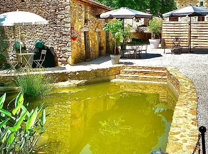 La Biche Au Bois Piscine Chauffee Jacuzzi