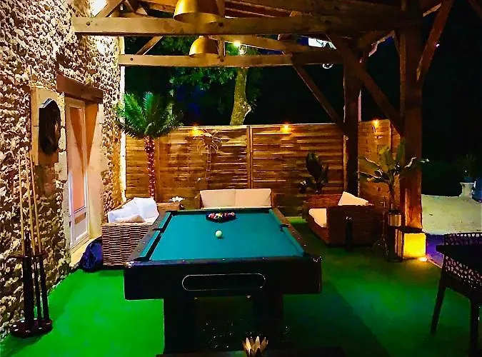 Feriehus La Biche Au Bois Piscine Chauffee Jacuzzi Cazals (Lot)