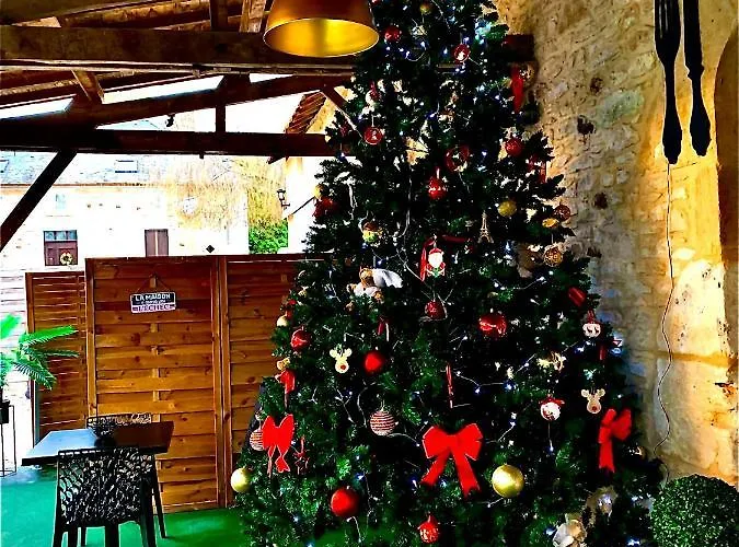 Feriehus La Biche Au Bois Piscine Chauffee Jacuzzi *