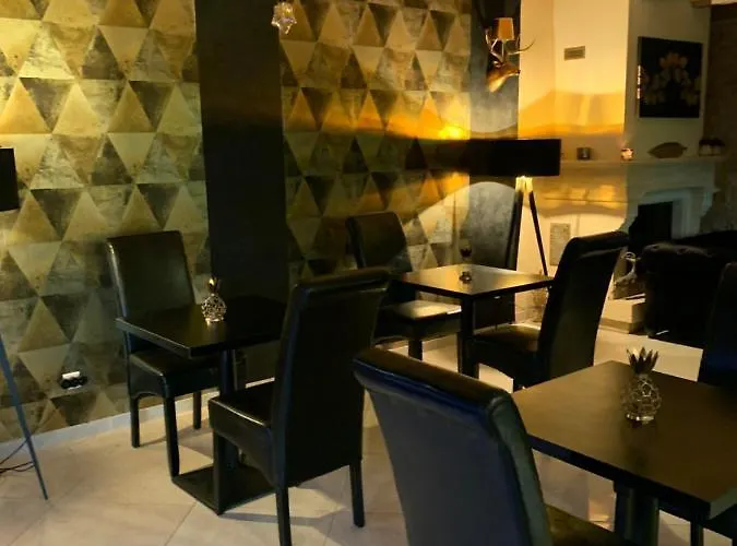 Feriehus La Biche Au Bois Piscine Chauffee Jacuzzi Cazals (Lot)