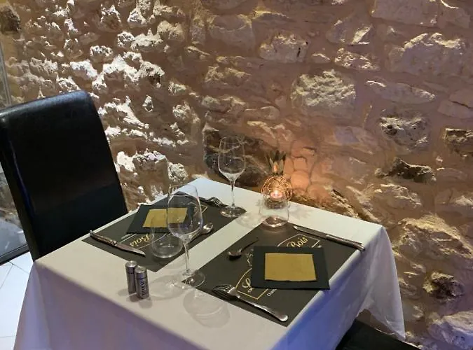 La Biche Au Bois Piscine Chauffee Jacuzzi Cazals (Lot)