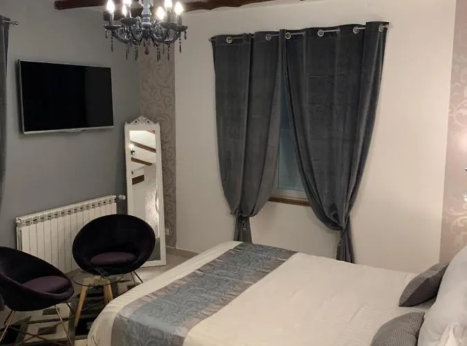 Feriehus La Biche Au Bois Piscine Chauffee Jacuzzi Cazals (Lot)