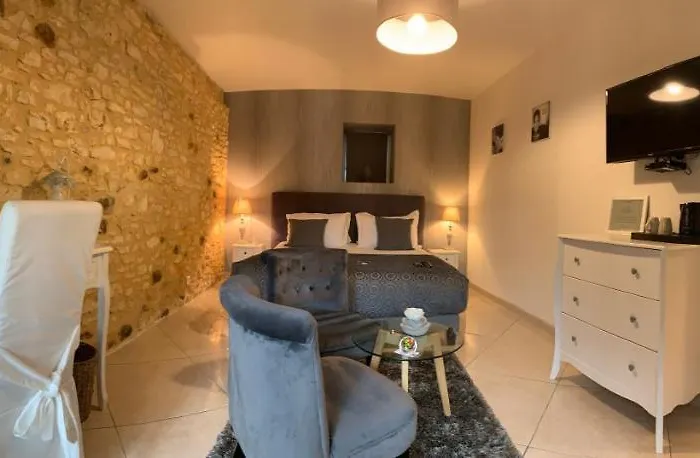 La Biche Au Bois Piscine Chauffee Jacuzzi *