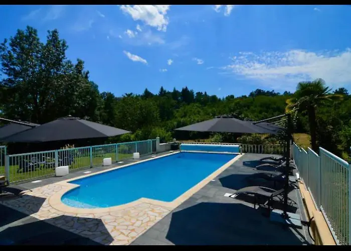 Feriehus La Biche Au Bois Piscine Chauffee Jacuzzi