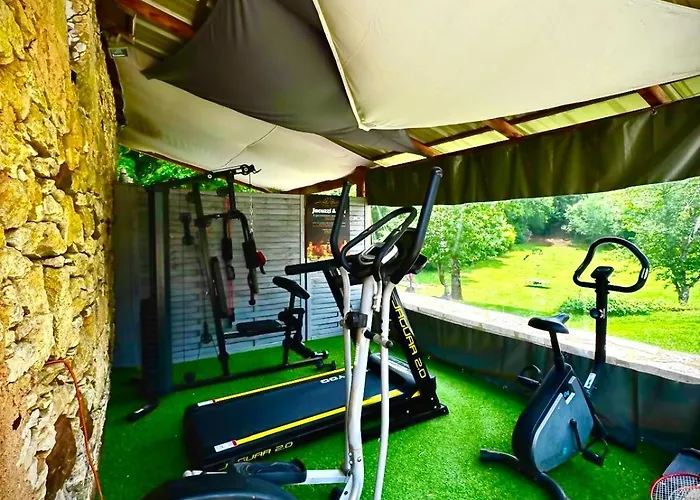 La Biche Au Bois Piscine Chauffee Jacuzzi Feriehus